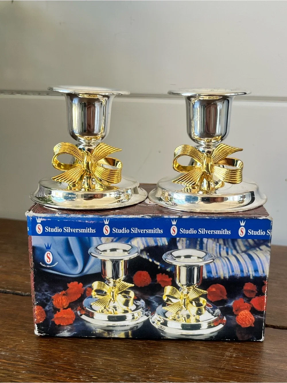vintage Studio Silversmiths silver-plated candle holders, gilded gold bow accent